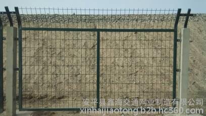 鐵路護欄 2012版防護柵欄的優(yōu)質(zhì)選擇與鑫海廠家供應(yīng)解析