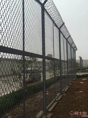 安平監(jiān)獄防護網(wǎng)護欄網(wǎng)廠家直銷——軍事重地專用鋼絲繩網(wǎng)